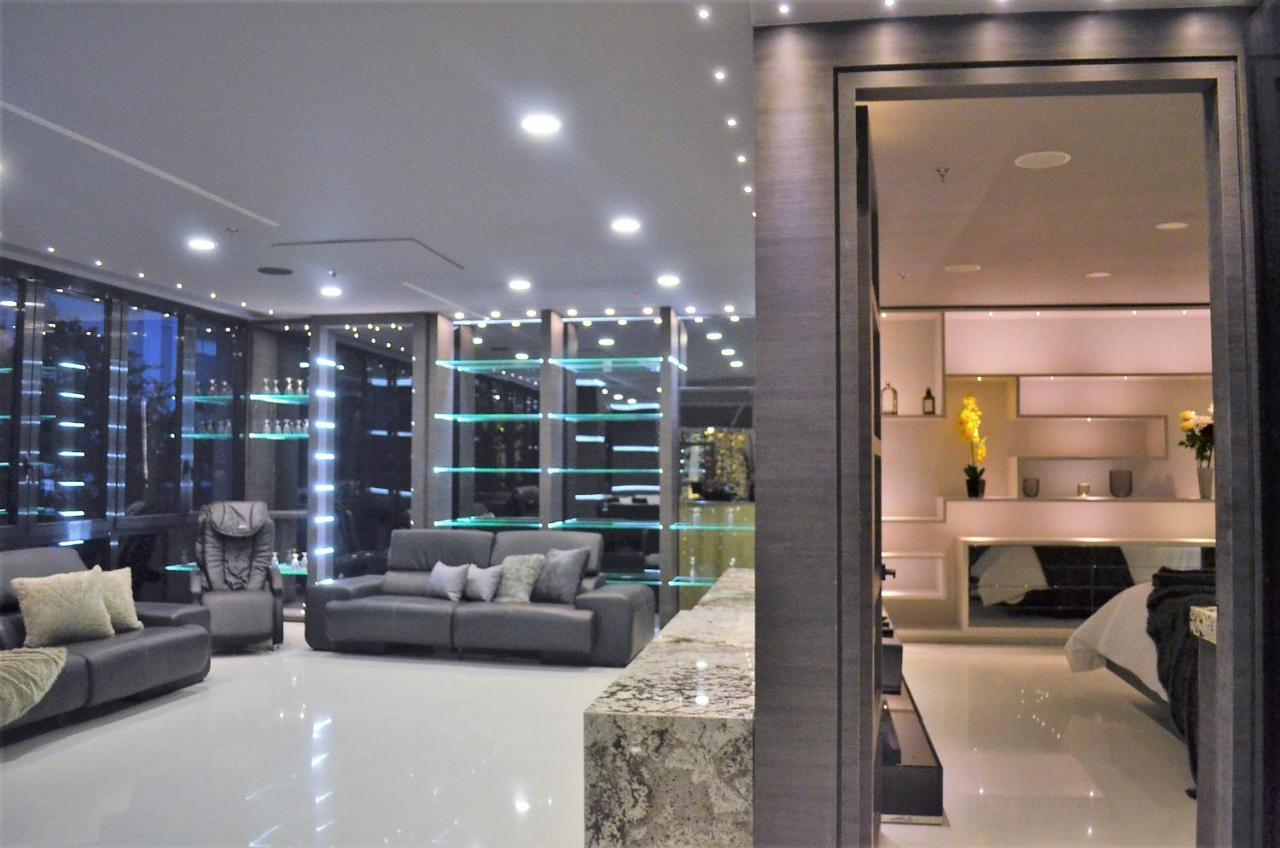 Hotel Paris Luxury Suites Medellin Bilik gambar